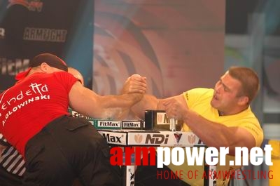 Vendetta in Dubai # Siłowanie na ręce # Armwrestling # Armpower.net