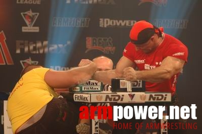 Vendetta in Dubai # Siłowanie na ręce # Armwrestling # Armpower.net