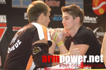 VIII Puchar Polski - Rumia 2007 - Lewa ręka # Armwrestling # Armpower.net