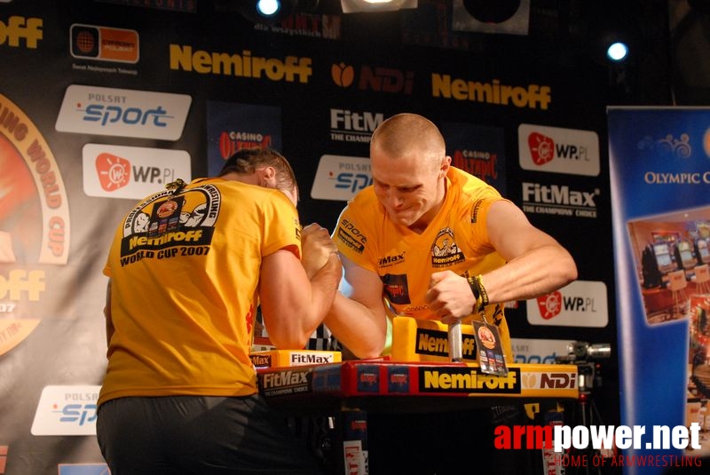 Nemiroff World Cup 2007 - Day 2 # Siłowanie na ręce # Armwrestling # Armpower.net