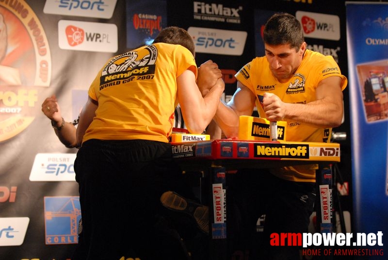 Nemiroff World Cup 2007 - Day 2 # Siłowanie na ręce # Armwrestling # Armpower.net