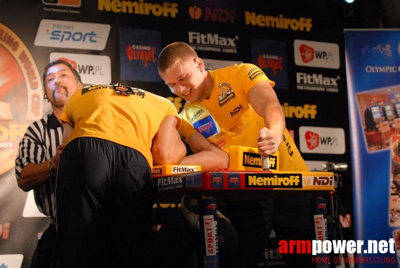 Nemiroff World Cup 2007 - Day 2 # Siłowanie na ręce # Armwrestling # Armpower.net