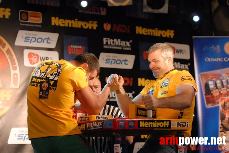 Nemiroff World Cup 2007 - Day 2 # Siłowanie na ręce # Armwrestling # Armpower.net