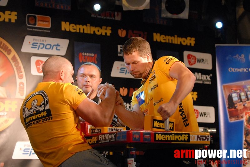 Nemiroff World Cup 2007 - Day 2 # Siłowanie na ręce # Armwrestling # Armpower.net