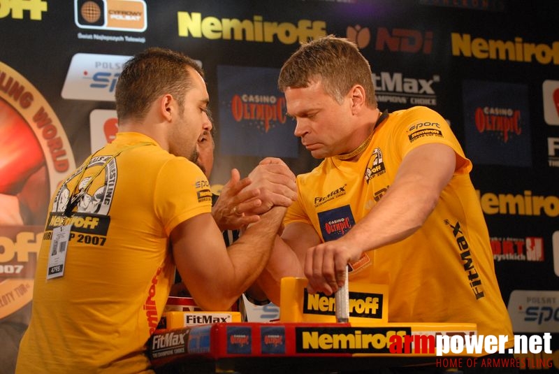 Nemiroff World Cup 2007 - Day 2 # Siłowanie na ręce # Armwrestling # Armpower.net