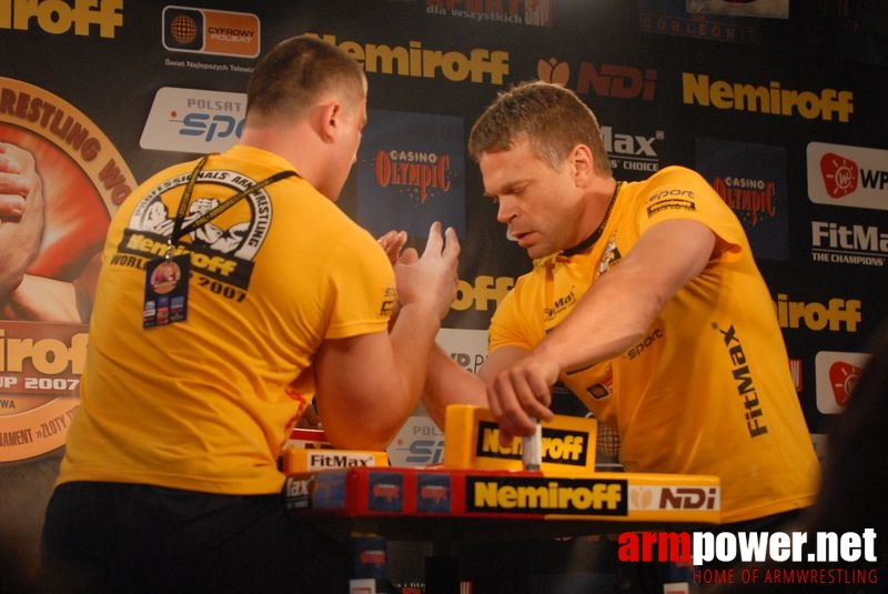 Nemiroff World Cup 2007 - Day 2 # Siłowanie na ręce # Armwrestling # Armpower.net