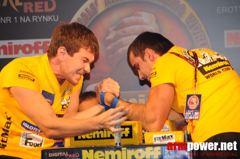 Nemiroff 2008 - Day 1 - Left hand # Siłowanie na ręce # Armwrestling # Armpower.net