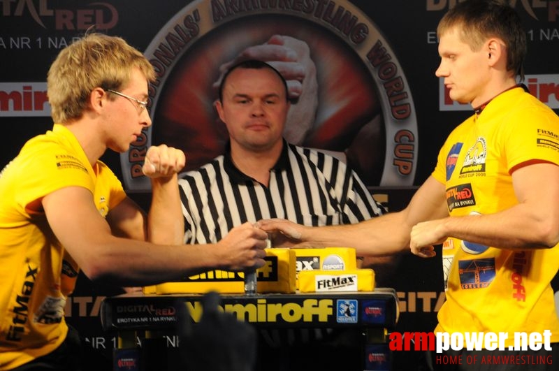 Nemiroff 2008 - Day 1 - Left hand # Siłowanie na ręce # Armwrestling # Armpower.net