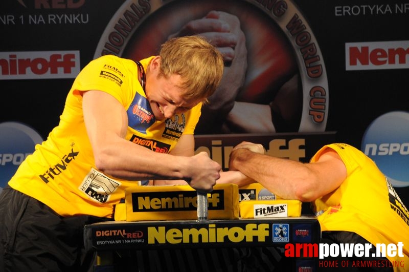 Nemiroff 2008 - Day 1 - Left hand # Siłowanie na ręce # Armwrestling # Armpower.net