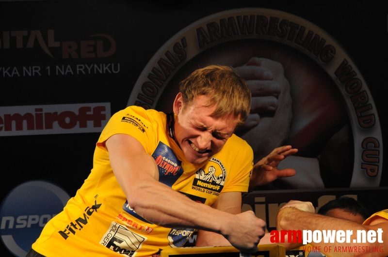 Nemiroff 2008 - Day 1 - Left hand # Siłowanie na ręce # Armwrestling # Armpower.net