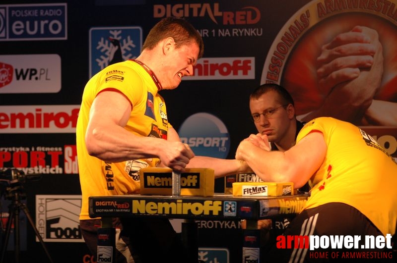 Nemiroff 2008 - Day 1 - Left hand # Siłowanie na ręce # Armwrestling # Armpower.net