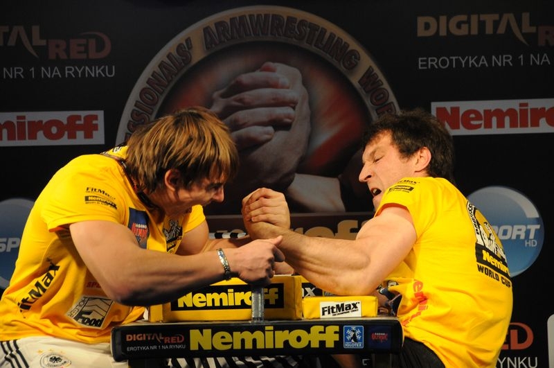 Nemiroff 2008 - Day 1 - Left hand # Siłowanie na ręce # Armwrestling # Armpower.net