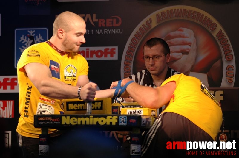 Nemiroff 2008 - Day 1 - Left hand # Siłowanie na ręce # Armwrestling # Armpower.net