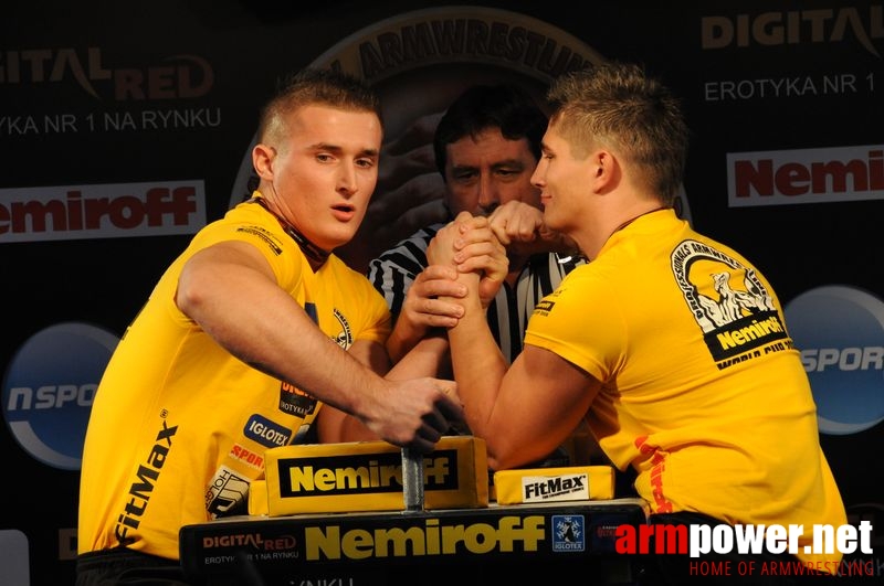 Nemiroff 2008 - Day 1 - Left hand # Siłowanie na ręce # Armwrestling # Armpower.net