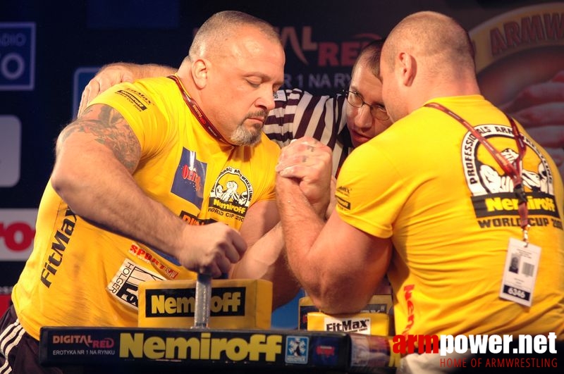 Nemiroff 2008 - Day 1 - Left hand # Siłowanie na ręce # Armwrestling # Armpower.net