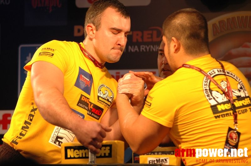 Nemiroff 2008 - Day 1 - Left hand # Siłowanie na ręce # Armwrestling # Armpower.net