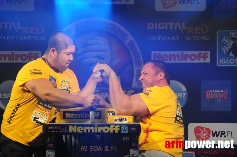 Nemiroff 2008 - Day 1 - Left hand # Siłowanie na ręce # Armwrestling # Armpower.net