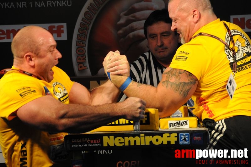 Nemiroff 2008 - Day 1 - Left hand # Siłowanie na ręce # Armwrestling # Armpower.net