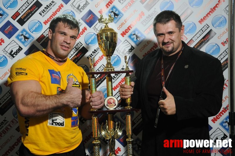 Nemiroff 2008 - Day 1 - Left hand # Siłowanie na ręce # Armwrestling # Armpower.net