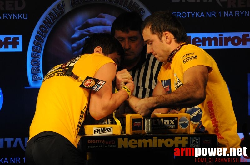 Nemiroff 2008 - Day 2 - Right hand # Siłowanie na ręce # Armwrestling # Armpower.net