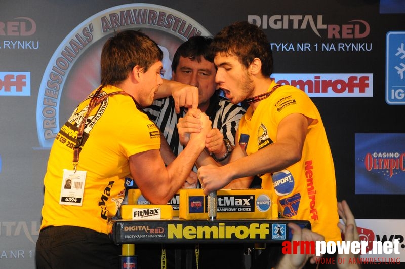 Nemiroff 2008 - Day 2 - Right hand # Siłowanie na ręce # Armwrestling # Armpower.net