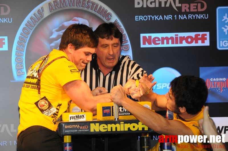 Nemiroff 2008 - Day 2 - Right hand # Armwrestling # Armpower.net