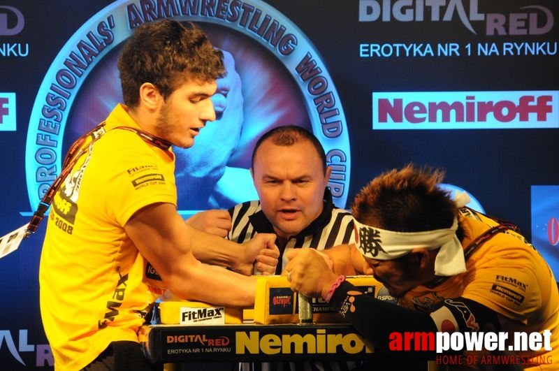 Nemiroff 2008 - Day 2 - Right hand # Armwrestling # Armpower.net