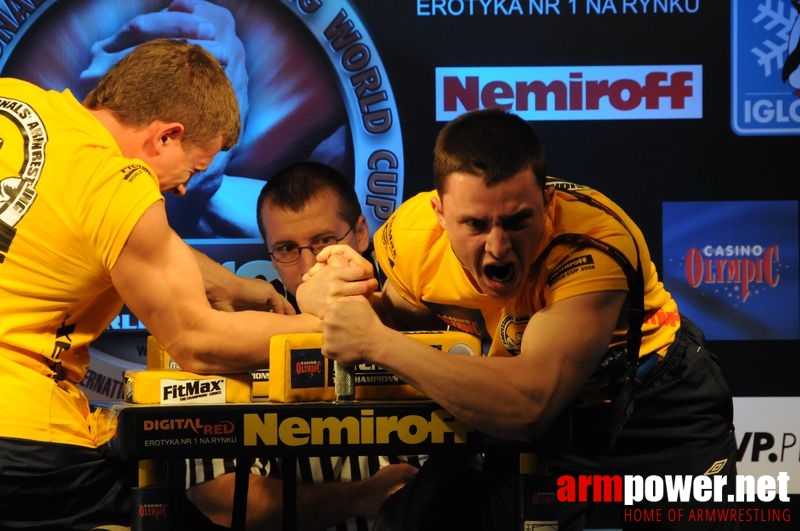 Nemiroff 2008 - Day 2 - Right hand # Armwrestling # Armpower.net