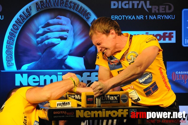 Nemiroff 2008 - Day 2 - Right hand # Armwrestling # Armpower.net