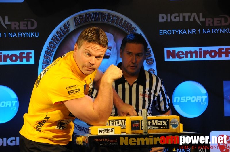 Nemiroff 2008 - Day 2 - Right hand # Siłowanie na ręce # Armwrestling # Armpower.net