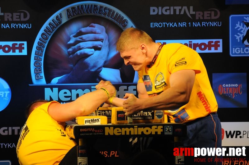 Nemiroff 2008 - Day 2 - Right hand # Siłowanie na ręce # Armwrestling # Armpower.net