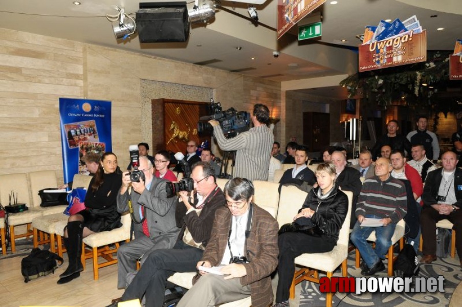 Nemiroff 2009 - Day 1 - Left hand # Siłowanie na ręce # Armwrestling # Armpower.net