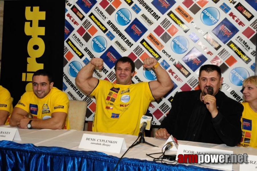 Nemiroff 2009 - Day 1 - Left hand # Armwrestling # Armpower.net