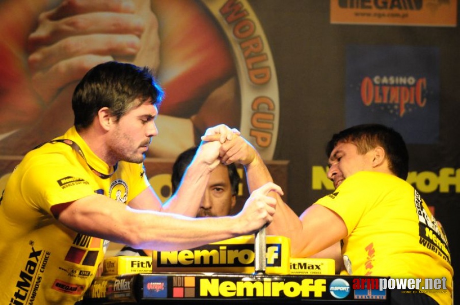 Nemiroff 2009 - Day 1 - Left hand # Armwrestling # Armpower.net