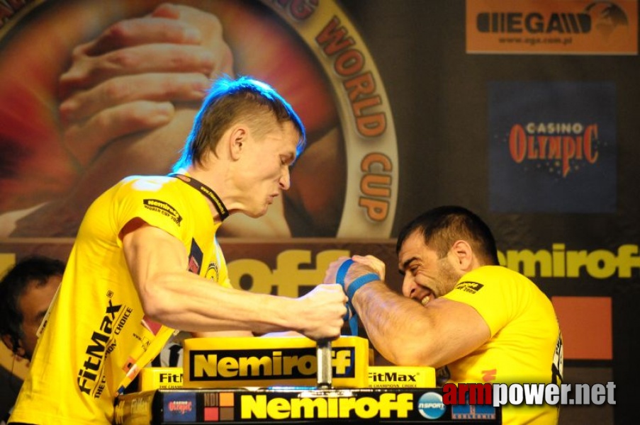 Nemiroff 2009 - Day 1 - Left hand # Armwrestling # Armpower.net