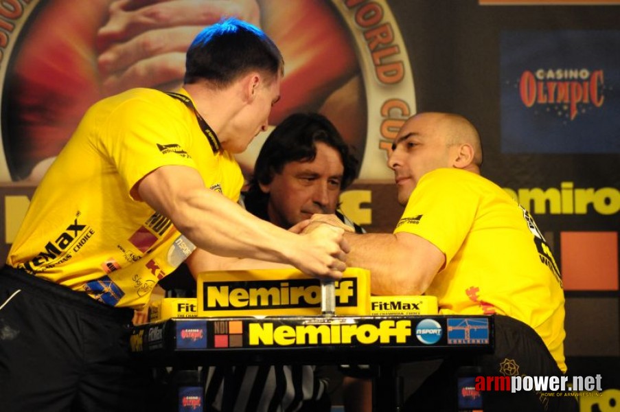 Nemiroff 2009 - Day 1 - Left hand # Siłowanie na ręce # Armwrestling # Armpower.net