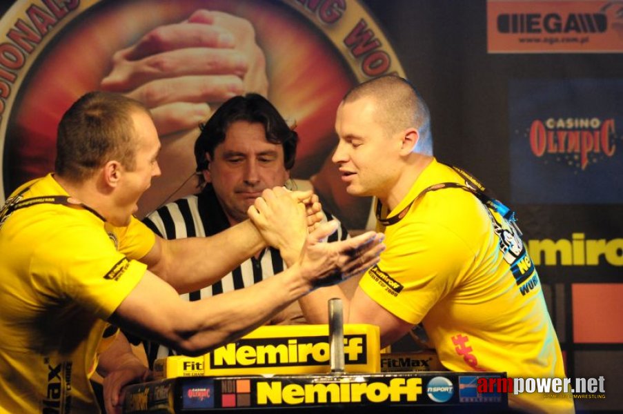 Nemiroff 2009 - Day 1 - Left hand # Armwrestling # Armpower.net