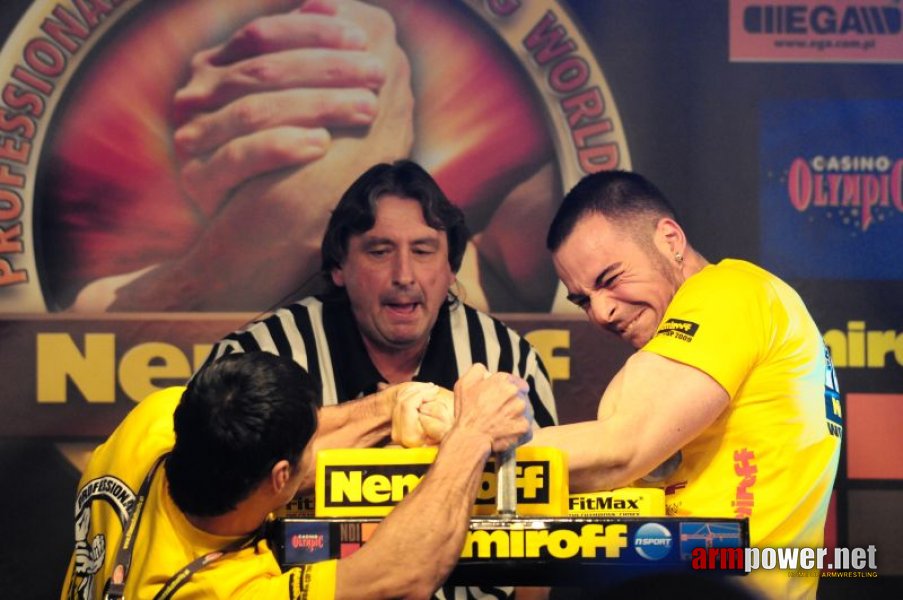 Nemiroff 2009 - Day 1 - Left hand # Armwrestling # Armpower.net