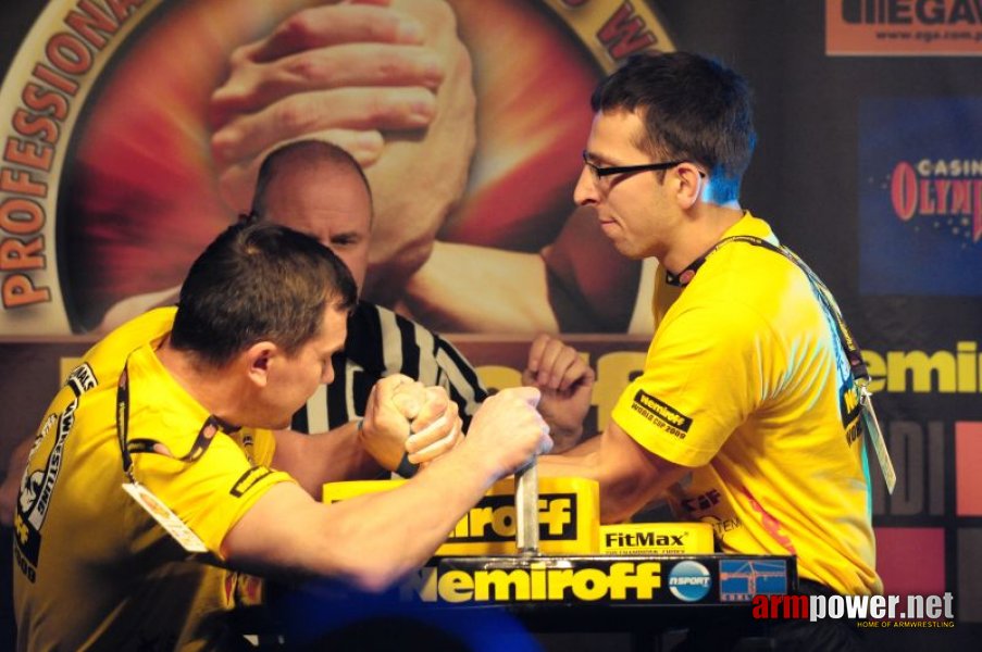 Nemiroff 2009 - Day 1 - Left hand # Armwrestling # Armpower.net