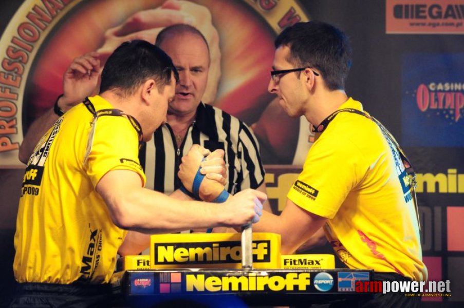 Nemiroff 2009 - Day 1 - Left hand # Armwrestling # Armpower.net