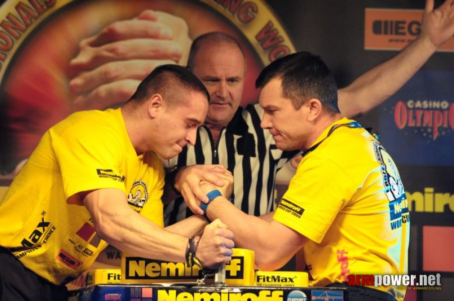 Nemiroff 2009 - Day 1 - Left hand # Armwrestling # Armpower.net