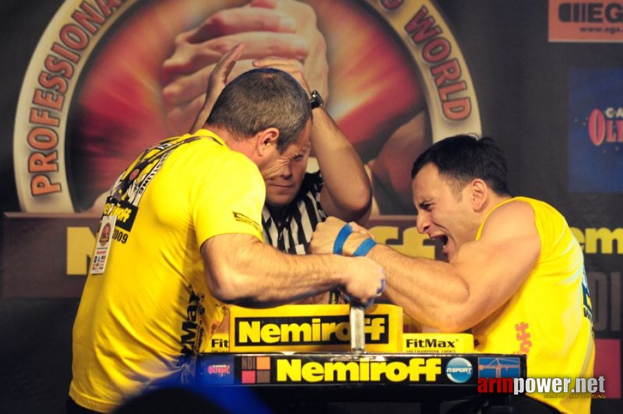 Nemiroff 2009 - Day 1 - Left hand # Aрмспорт # Armsport # Armpower.net