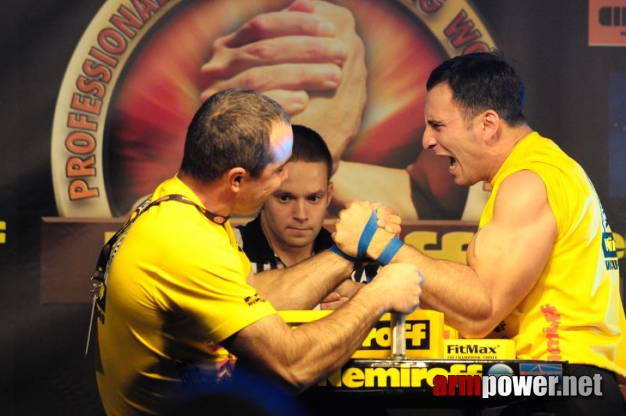 Nemiroff 2009 - Day 1 - Left hand # Armwrestling # Armpower.net