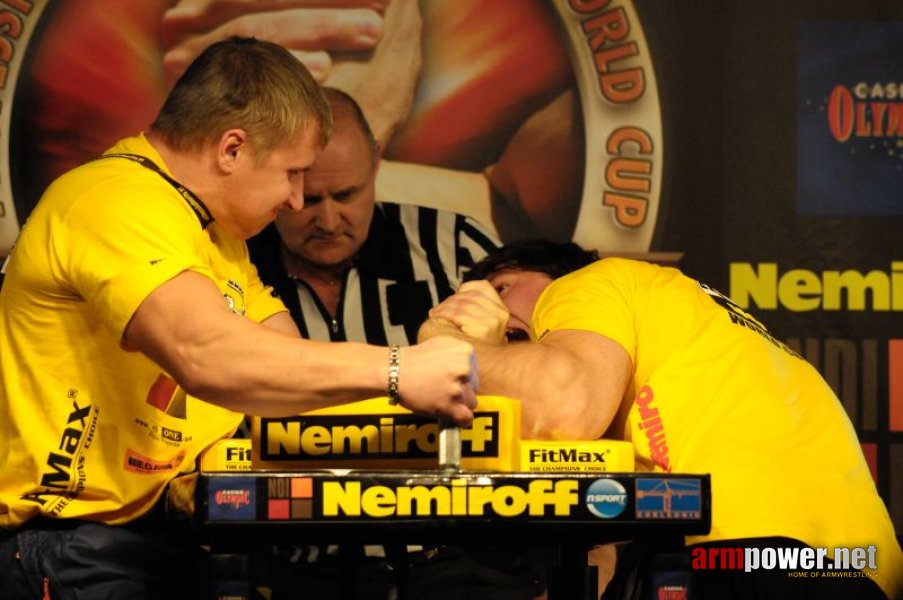 Nemiroff 2009 - Day 1 - Left hand # Armwrestling # Armpower.net