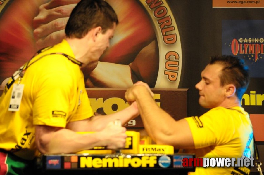 Nemiroff 2009 - Day 1 - Left hand # Armwrestling # Armpower.net