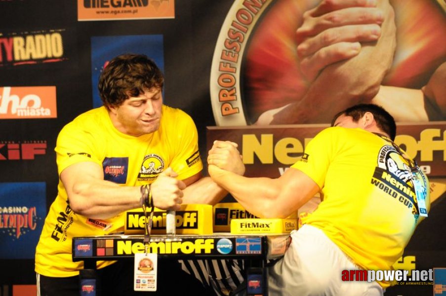 Nemiroff 2009 - Day 1 - Left hand # Armwrestling # Armpower.net