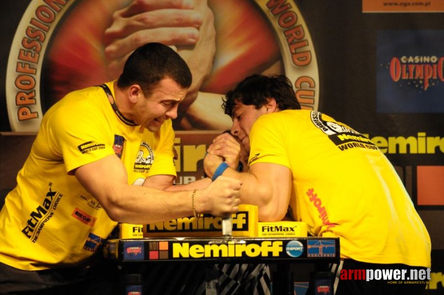 Nemiroff 2009 - Day 1 - Left hand # Armwrestling # Armpower.net