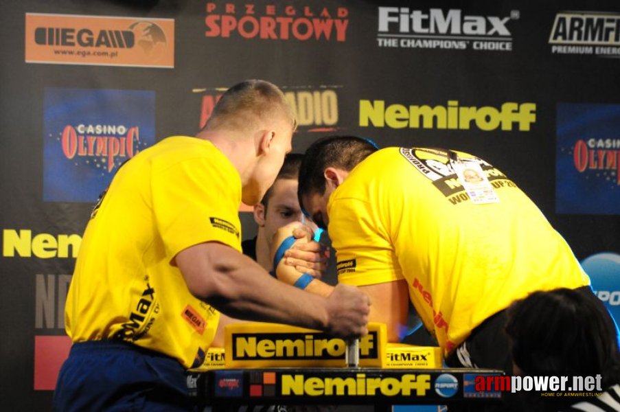 Nemiroff 2009 - Day 1 - Left hand # Armwrestling # Armpower.net