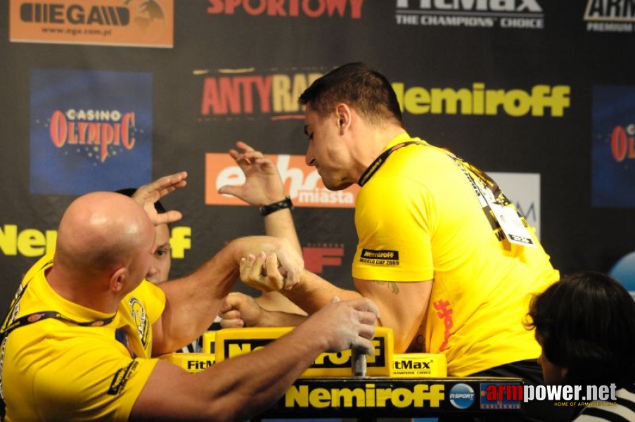 Nemiroff 2009 - Day 1 - Left hand # Armwrestling # Armpower.net