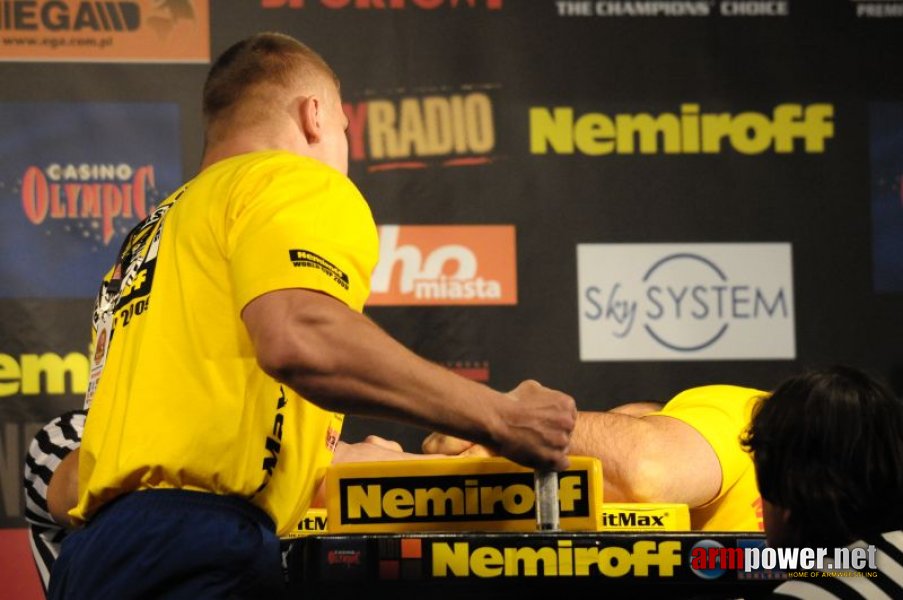 Nemiroff 2009 - Day 1 - Left hand # Armwrestling # Armpower.net